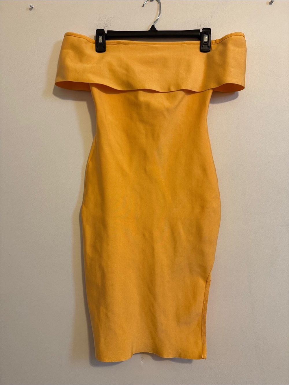 AKIRA Off the Shoulder Yellow Bodycon Dress